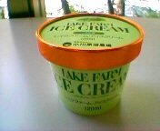 LAKE FARM ICE CREAM�i�o�j���j