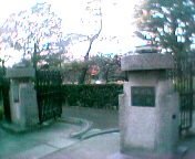 �~���~����