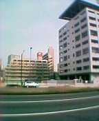 �V�����r���Ɨׂ̋󂫒n