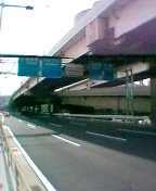 �Ԃ͒n������