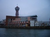 �C���猩���x�C�T�C�h�v���C�X